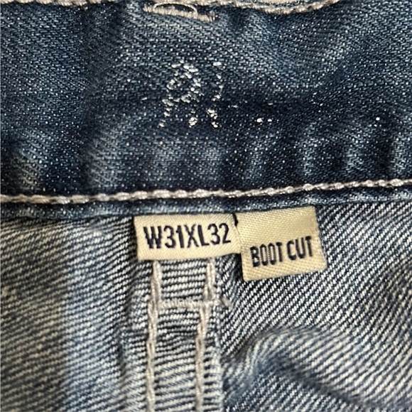 FLYPAPER Men’s Jeans in a bootcut style & great rear pocket design 31 x 32 - Picture 4 of 9